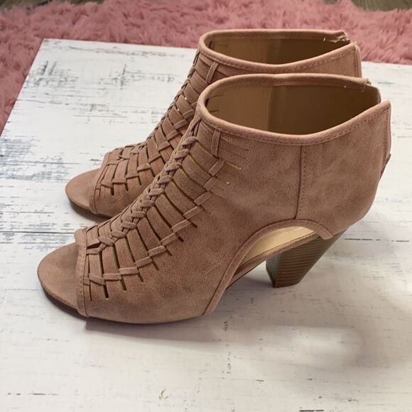 Blush Booties - Picture 2 of 4